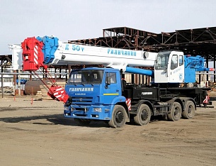 Автокран Галичанин 65713-1